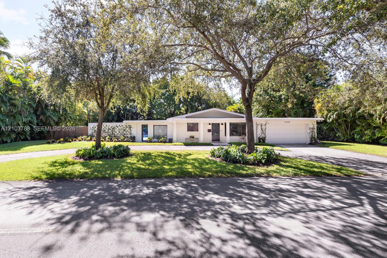 12500 SW 69th Ave, Pinecrest FL 33156