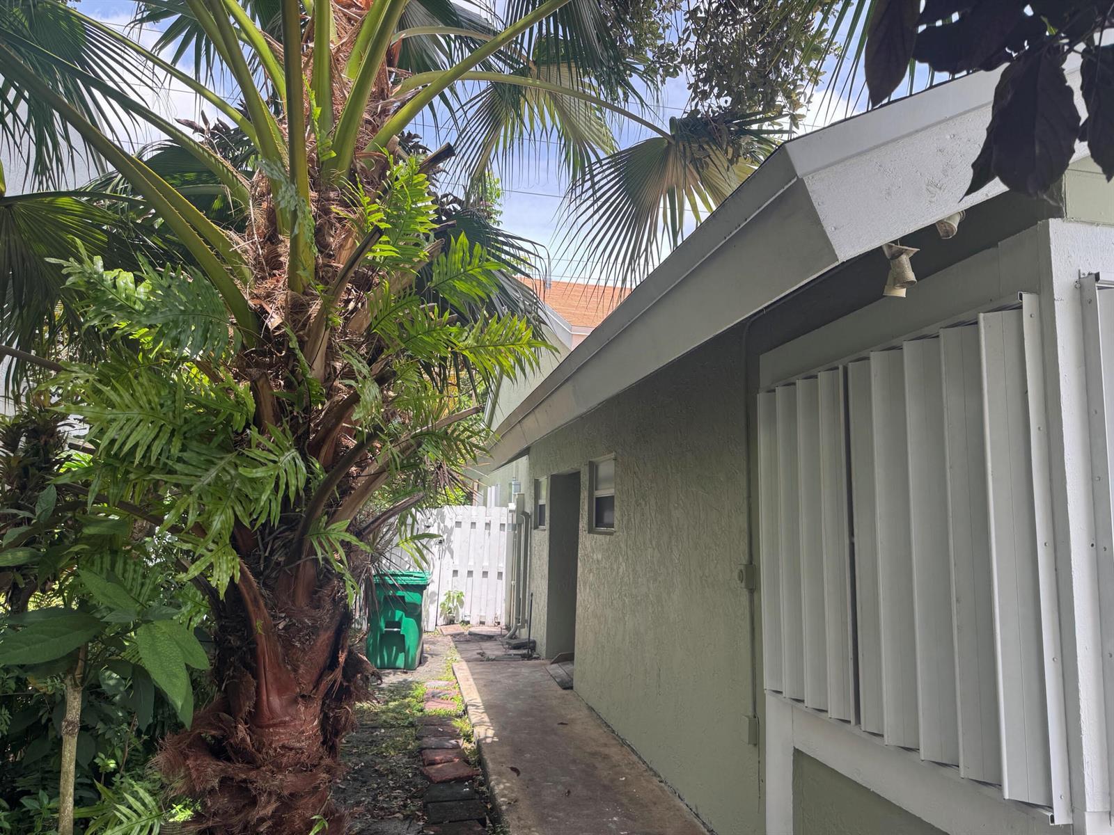 1111 SW 111th Way, Davie FL 33324 photo 2