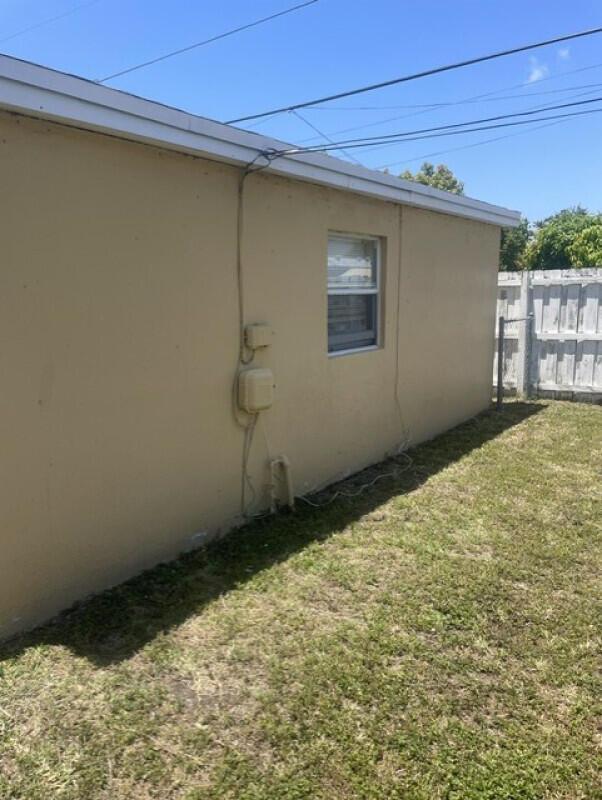 1487 NE 180th Street, North Miami Beach FL 33162 photo 2