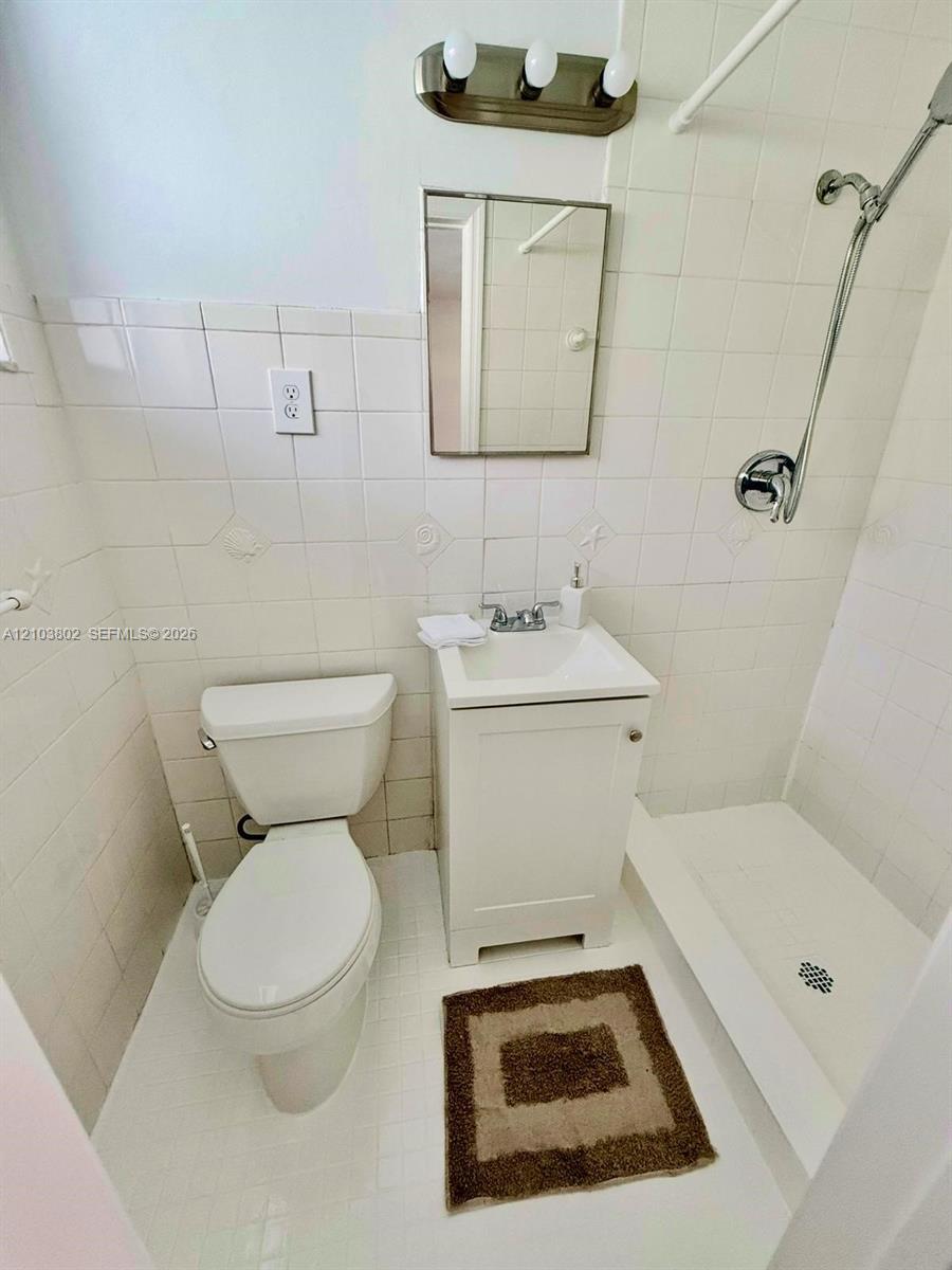 1240 NE 12th Ave # 5, Fort Lauderdale FL 33304 photo 2