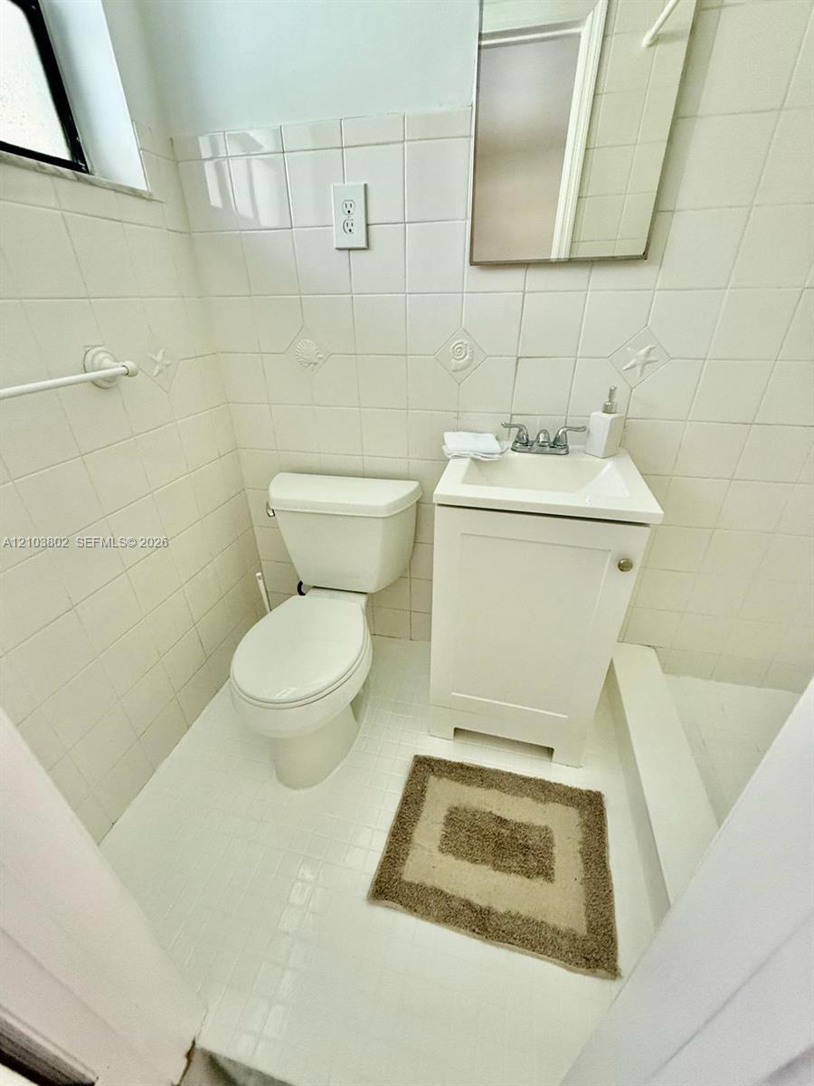 1240 NE 12th Ave # 5, Fort Lauderdale FL 33304 photo 4