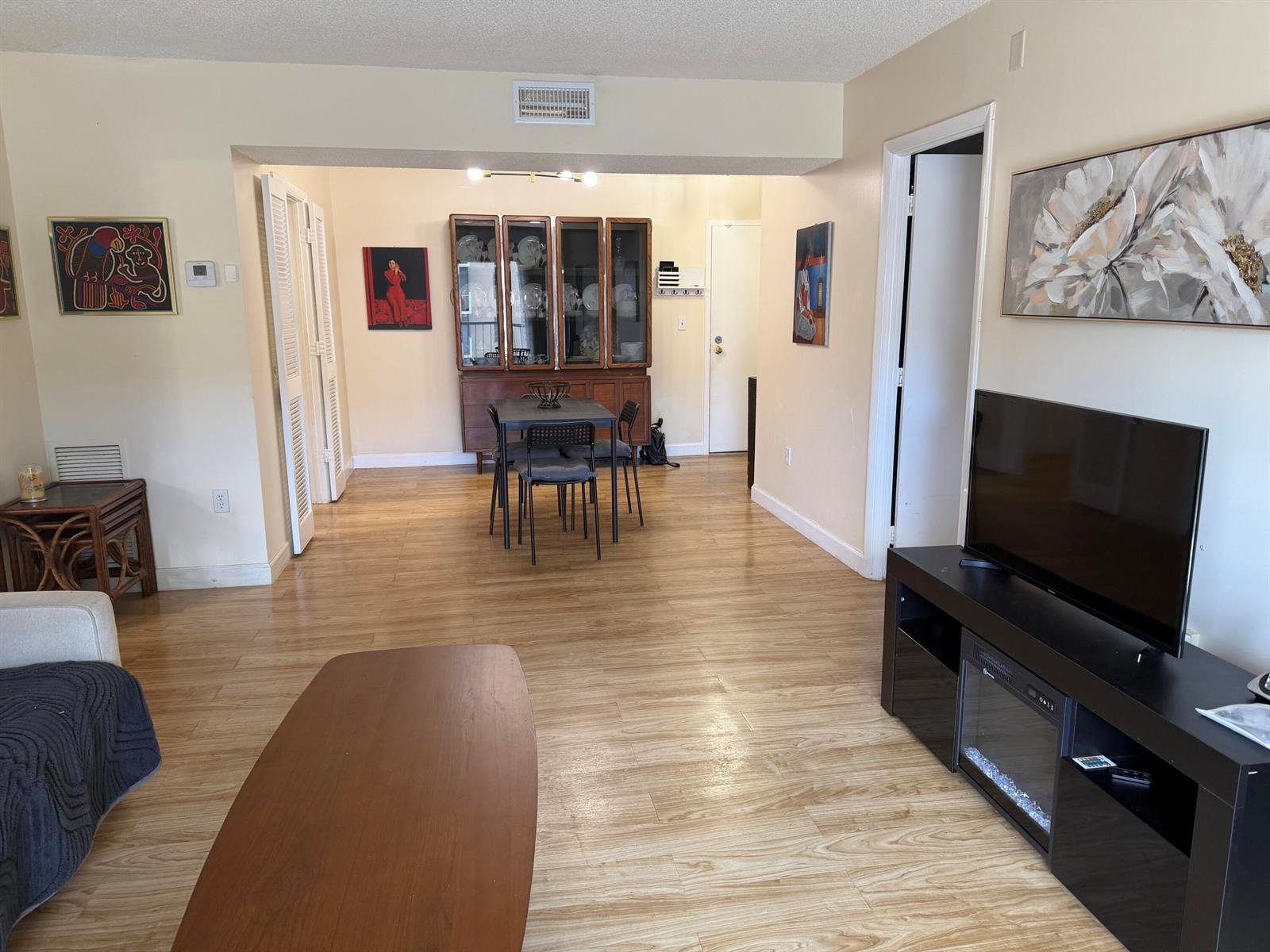 4154 Inverrary Drive, Lauderhill FL 33319 photo 4