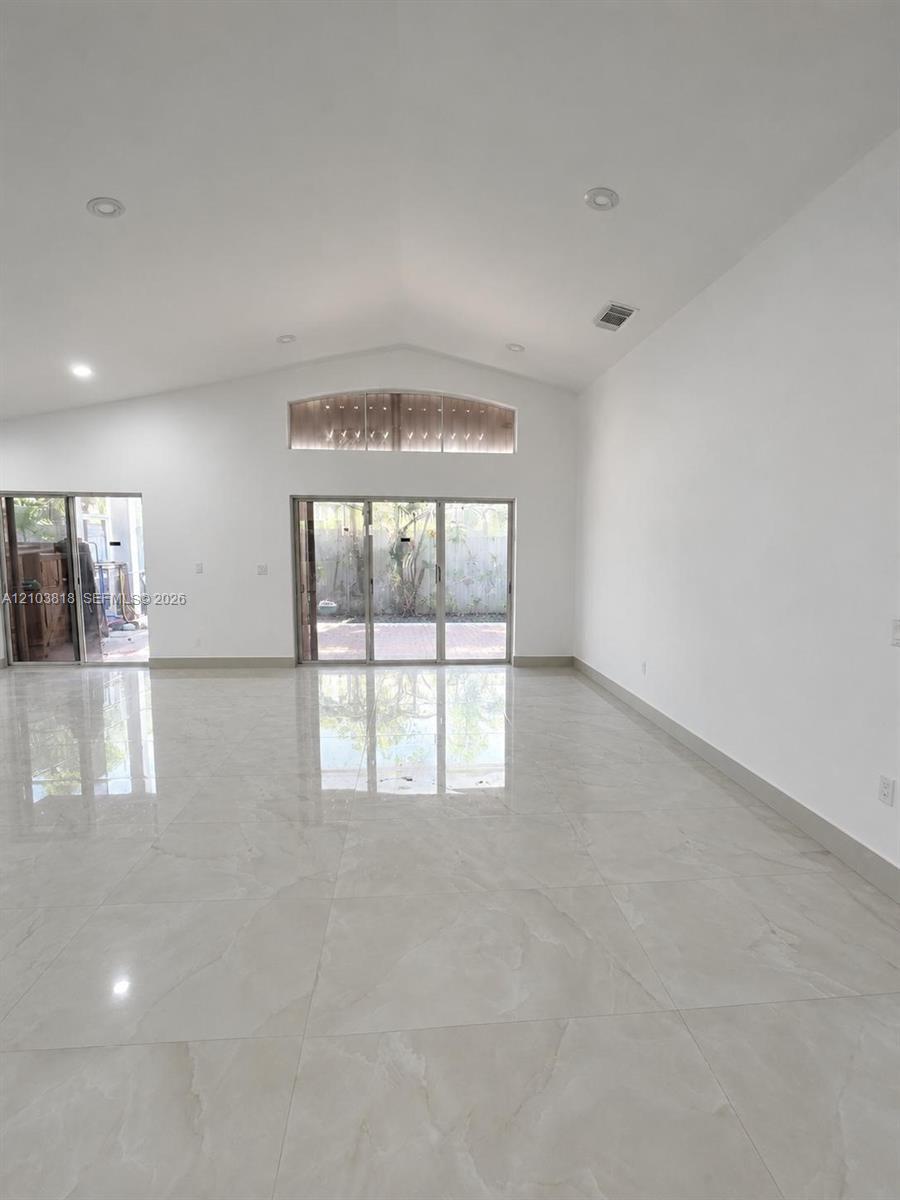 5292 SW 38th Ave, Hollywood FL 33312 photo 4