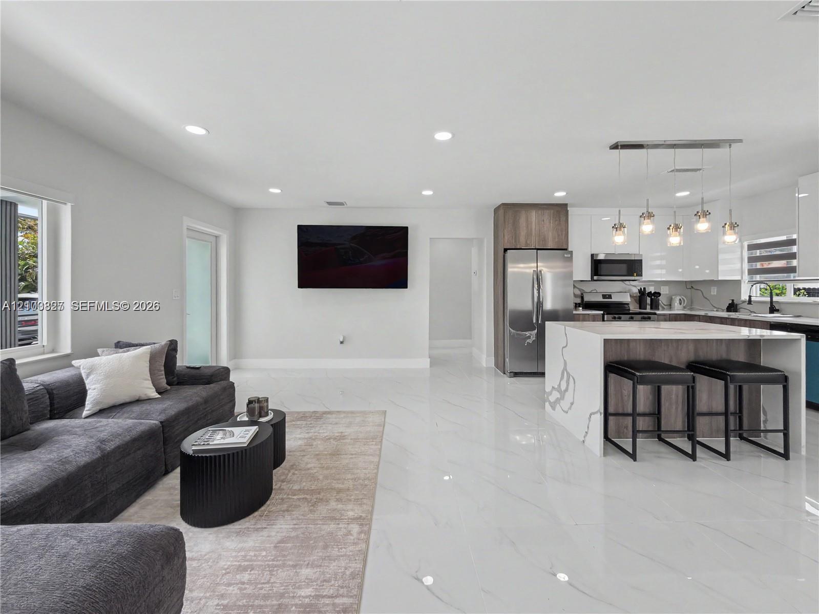 1530 SW 24th Ave, Miami FL 33145 photo 3