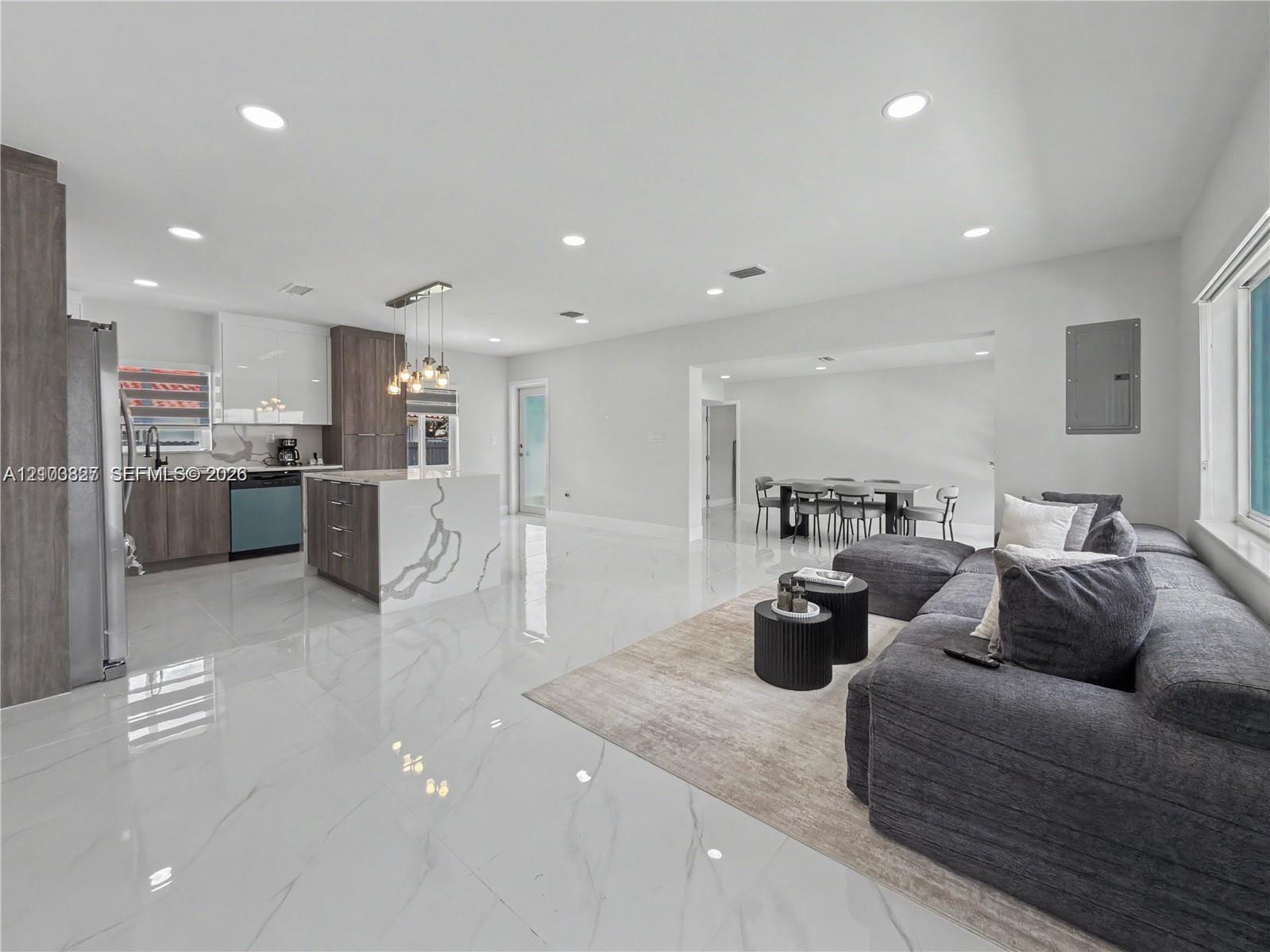 1530 SW 24th Ave, Miami FL 33145 photo 4