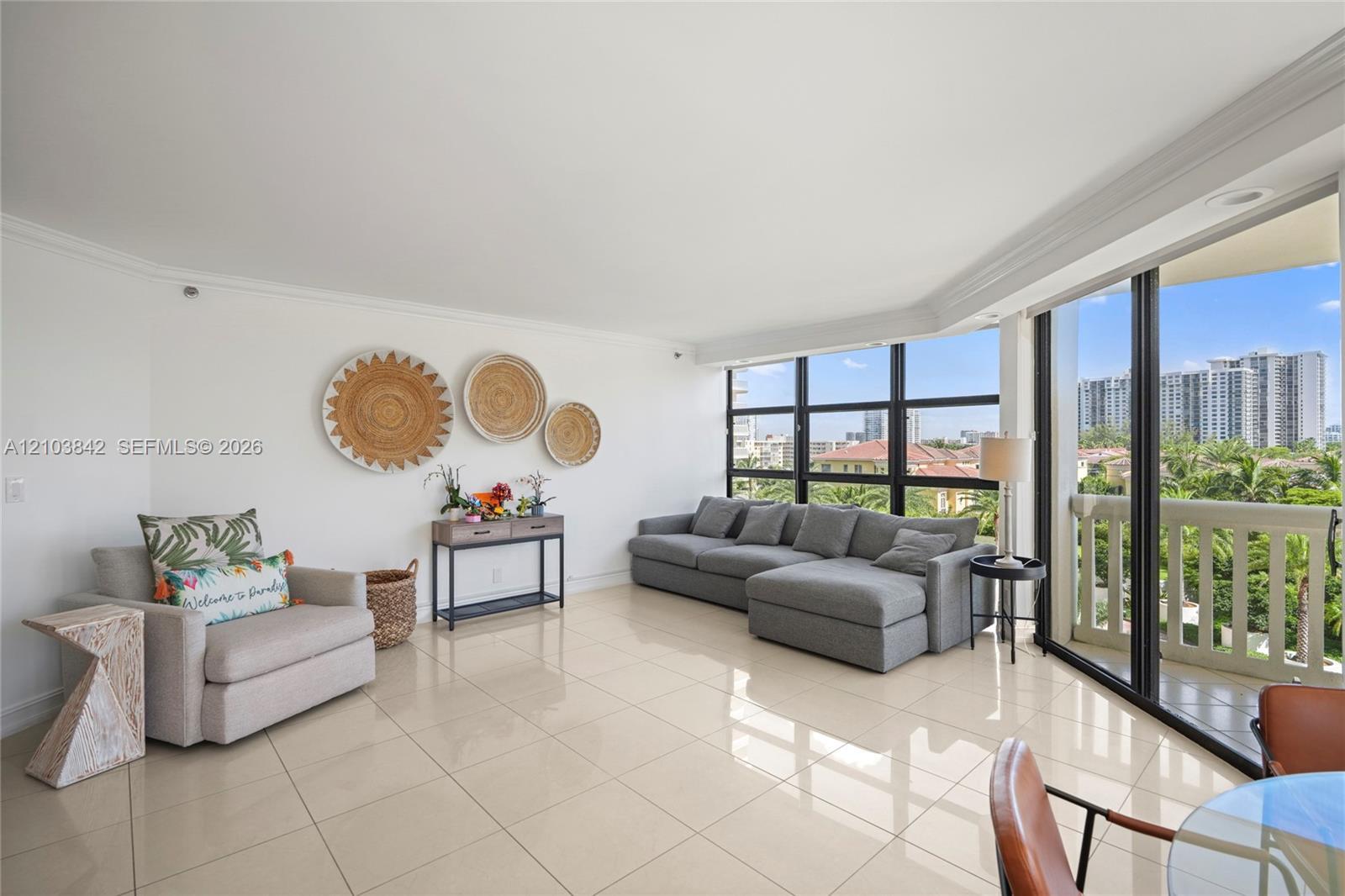 1000 W Island Blvd # 504, Aventura FL 33160 photo 4