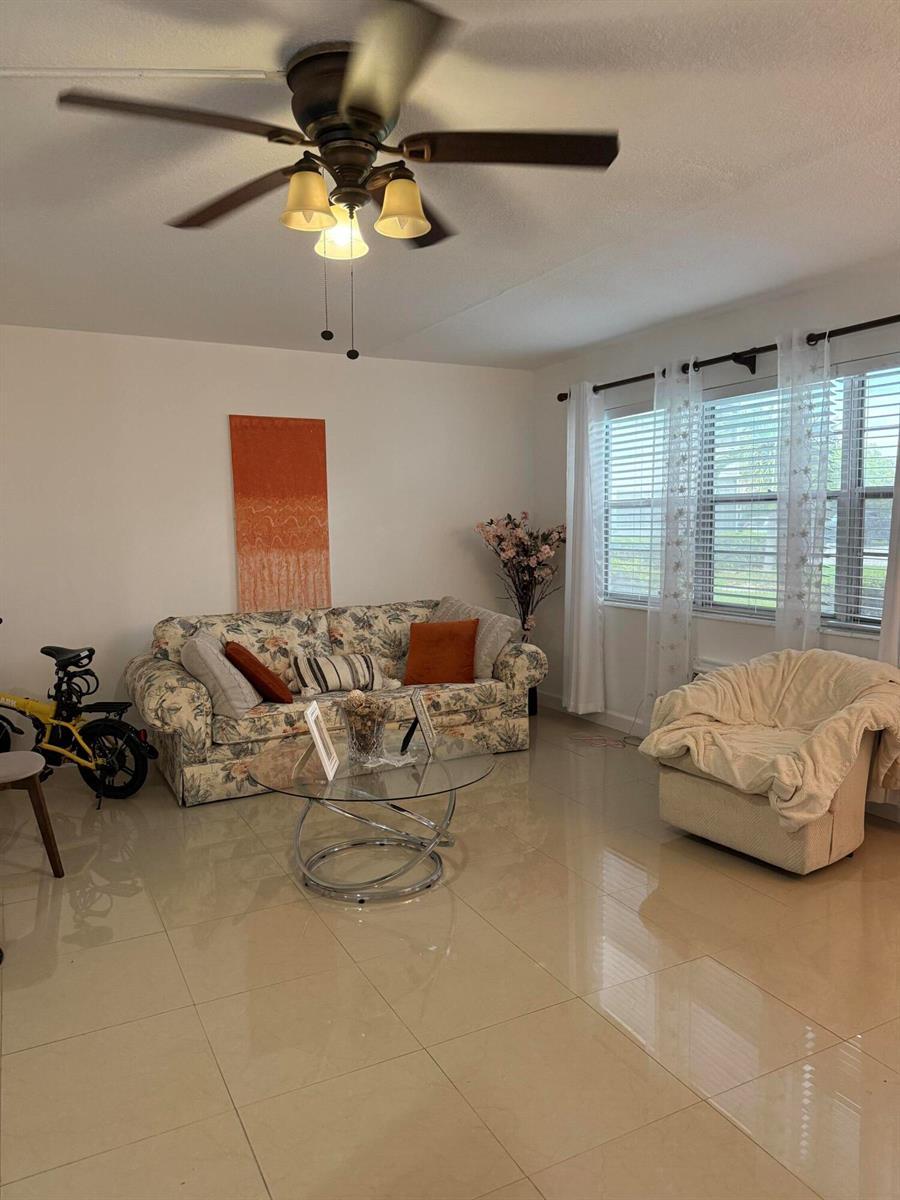 227 MARKHUM K, Deerfield Beach FL 33442 photo 2