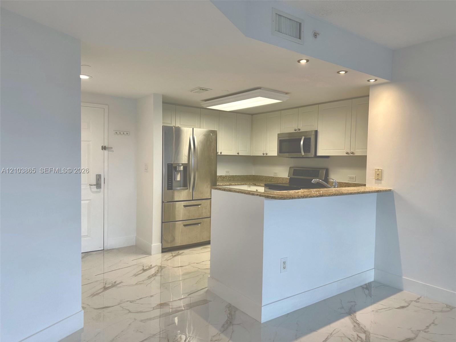 19501 W Country Club Dr # 406, Aventura FL 33180