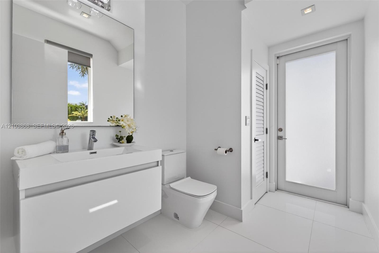 10431 NW 68th Ter, Doral FL 33178 photo 4
