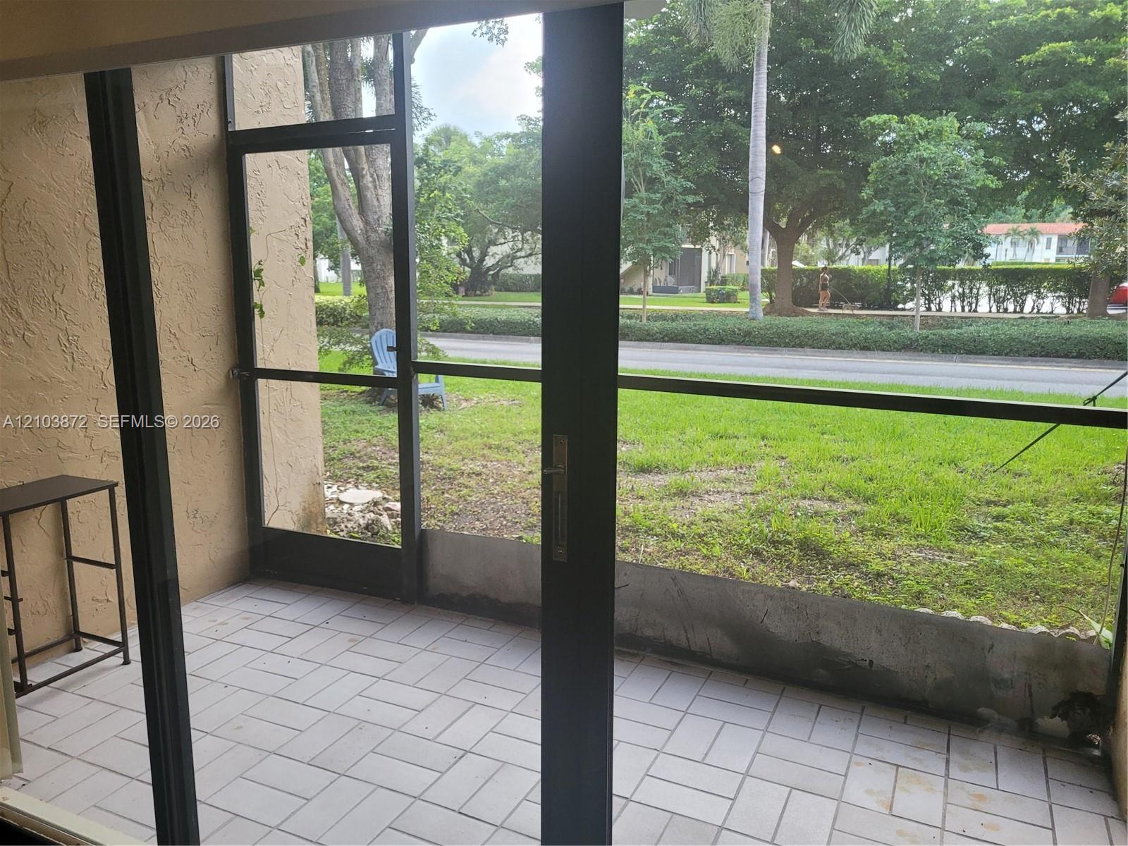 334 Lakeview Dr # 103, Weston FL 33326 photo 5