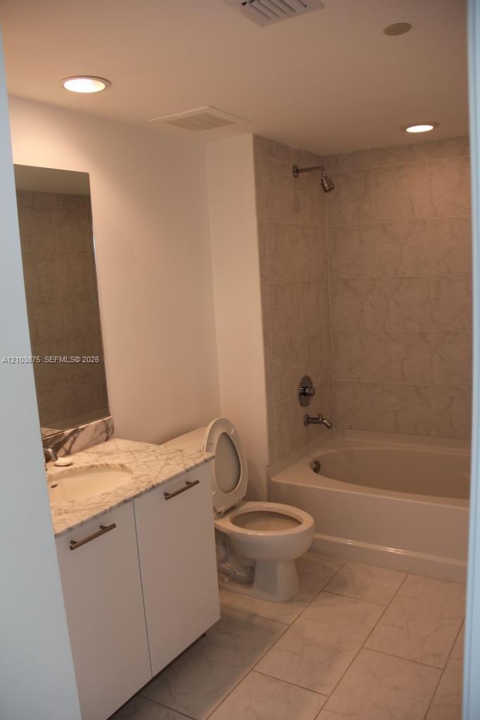 950 Brickell Bay Dr # 4008, Miami FL 33131 photo 4