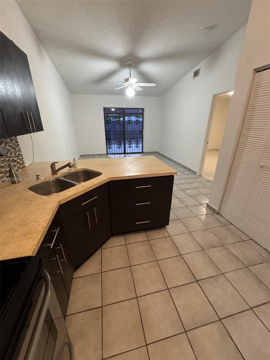 5640 W 20th Ct, Hialeah FL 33016 photo 2