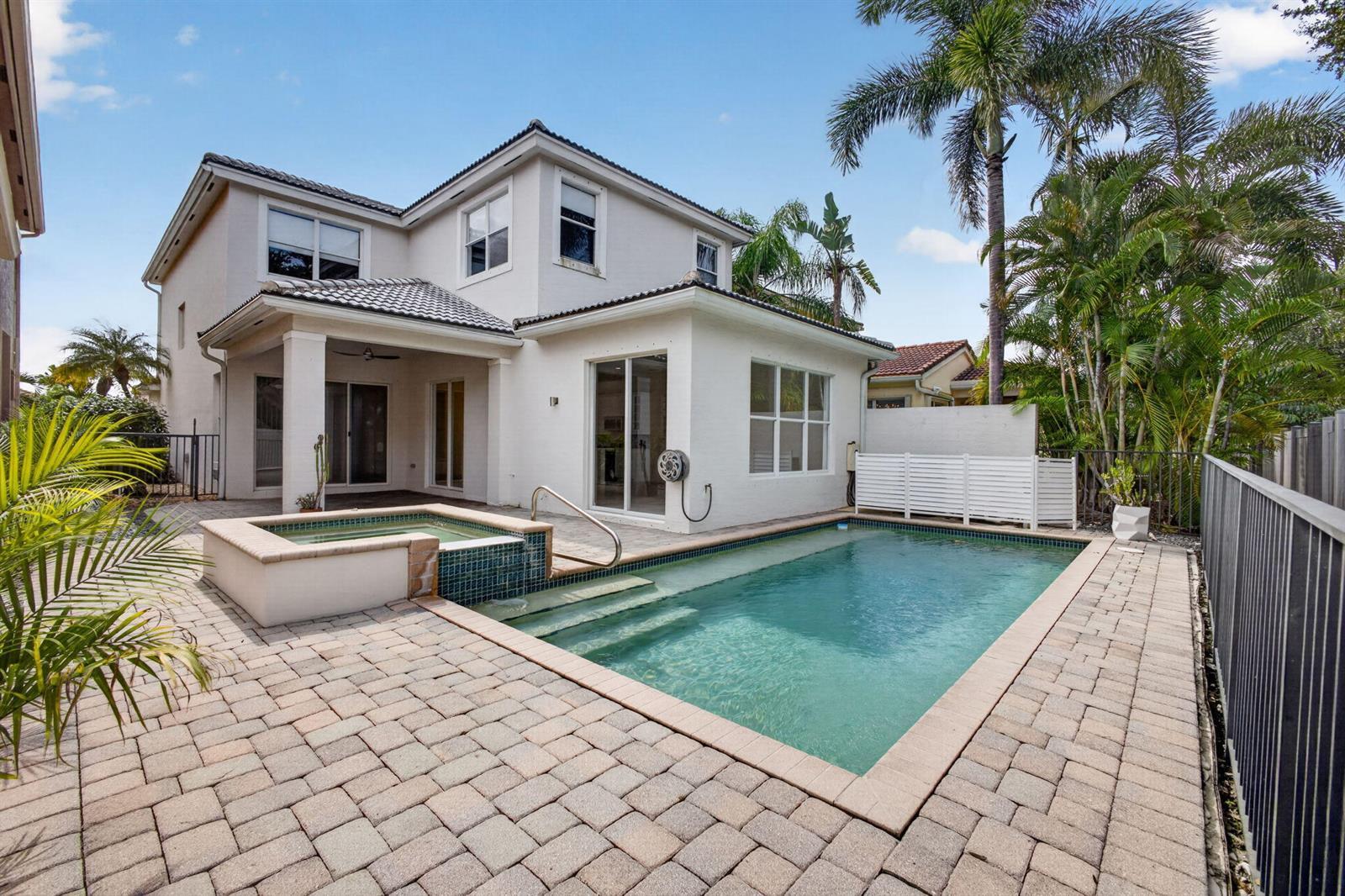 207 ISLE VERDE Way, Palm Beach Gardens FL 33418 photo 3