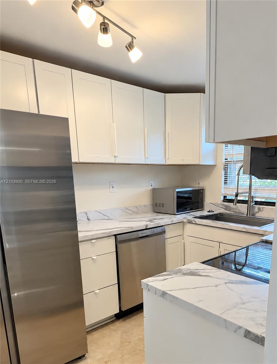 330 188th St, Sunny Isles Beach FL 33160 photo 4