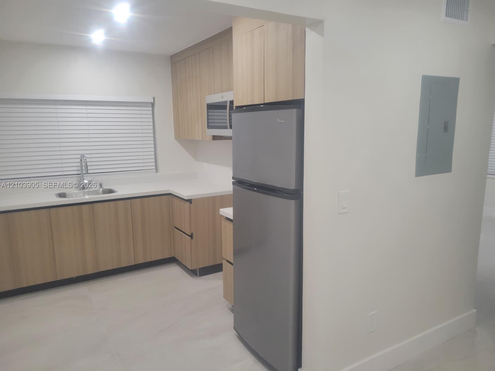 2900 W Flagler St # 11, Miami FL 33135 photo 5