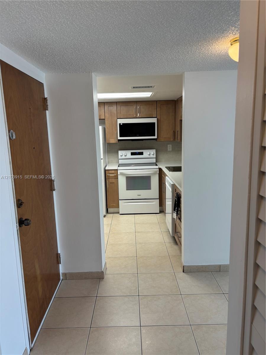 2075 SW 122nd Ave # 322, Miami FL 33175 photo 5