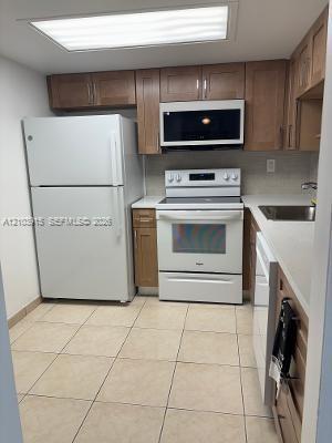 2075 SW 122nd Ave # 322, Miami FL 33175 photo 4