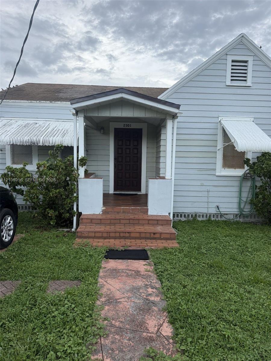 2301 SW 15th St, Miami FL 33145