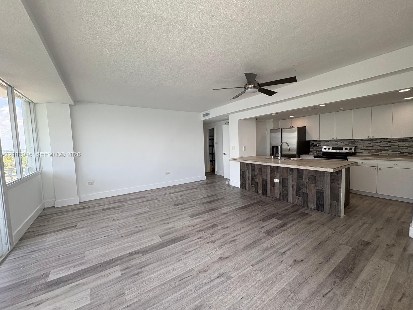 7545 E Treasure Dr # 9H, North Bay Village FL 33141 photo 5
