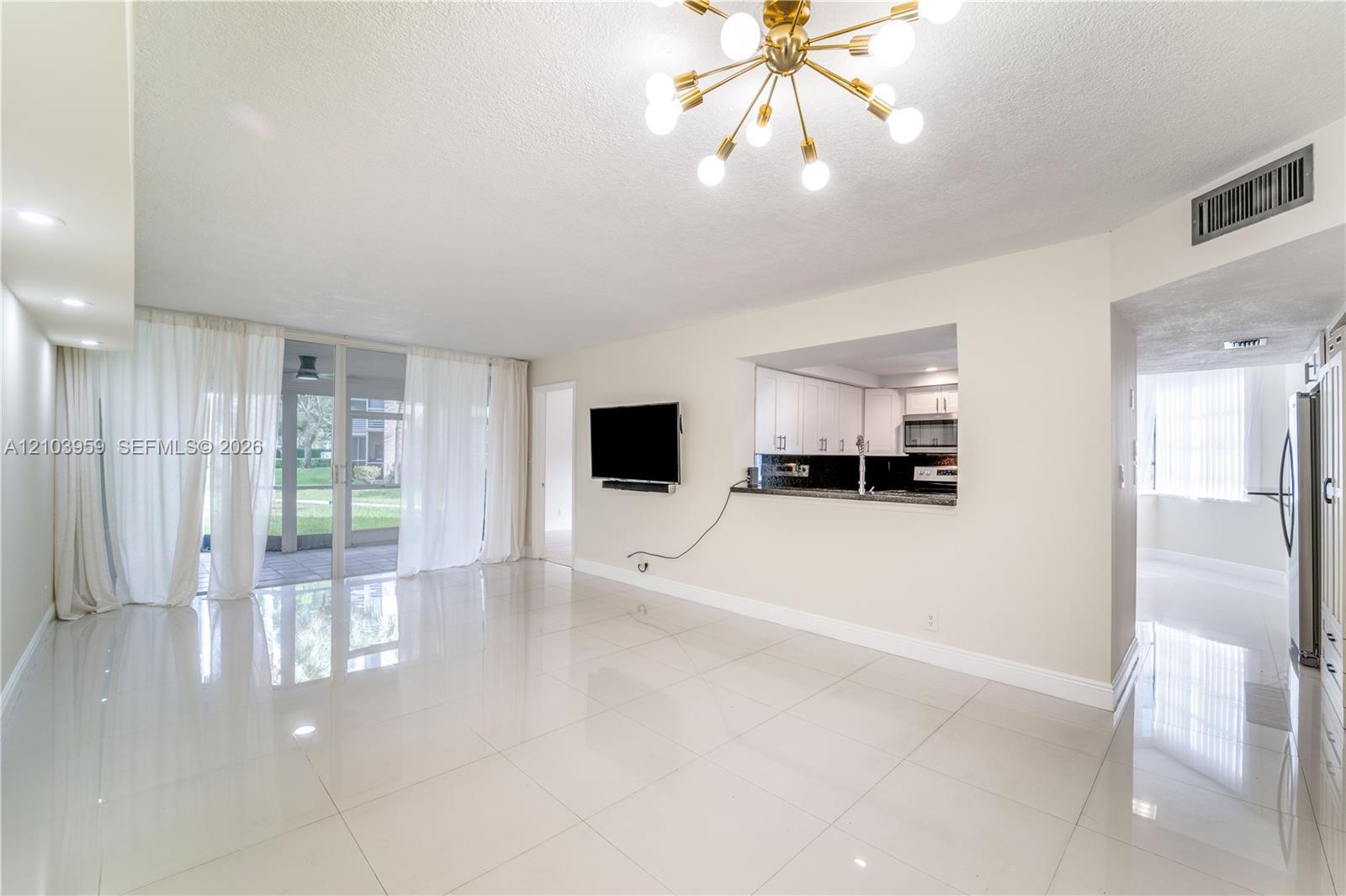 1900 Sabal Palm Dr # 106, Davie FL 33324 photo 2