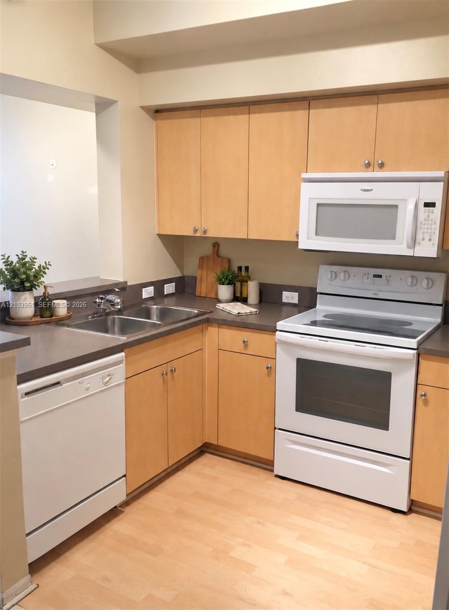 2841 NE 185th St # 510, Aventura FL 33180 photo 2