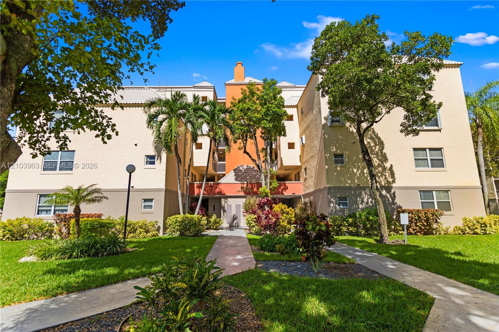8215 Lake Dr # 502, Doral FL 33166 photo 3