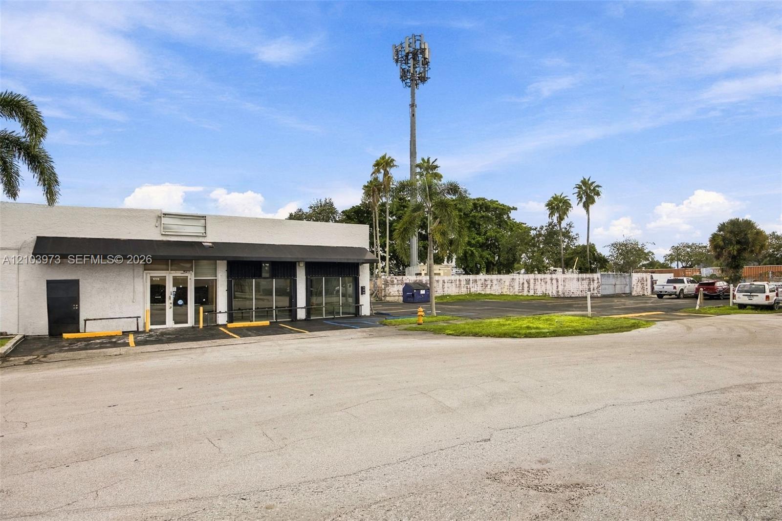 17030 S Dixie Hwy, Palmetto Bay FL 33157 photo 2
