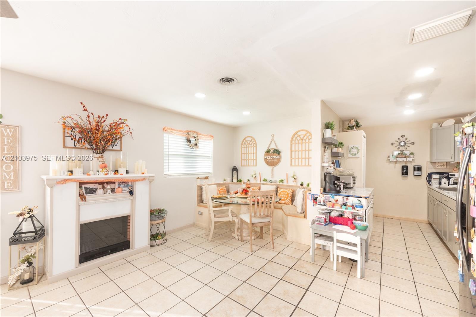 851 Caroline Cir, West Palm Beach FL 33413 photo 3