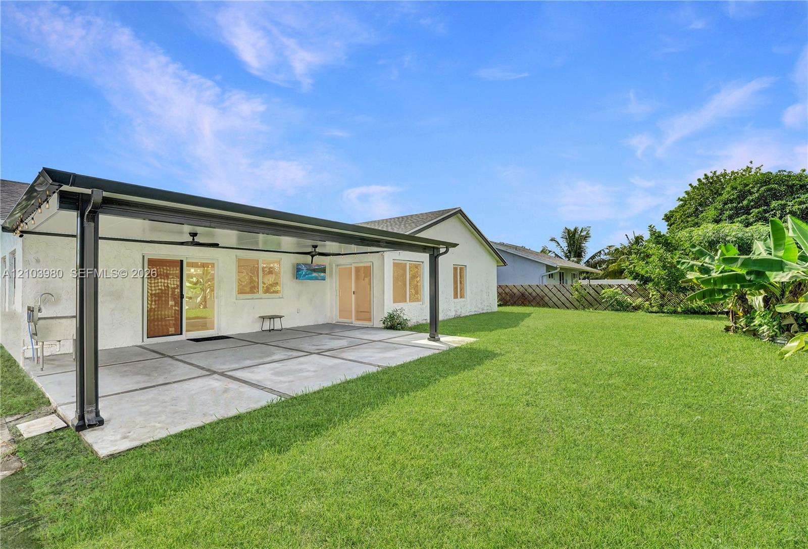 5505 SW 9th St, Margate FL 33068 photo 3