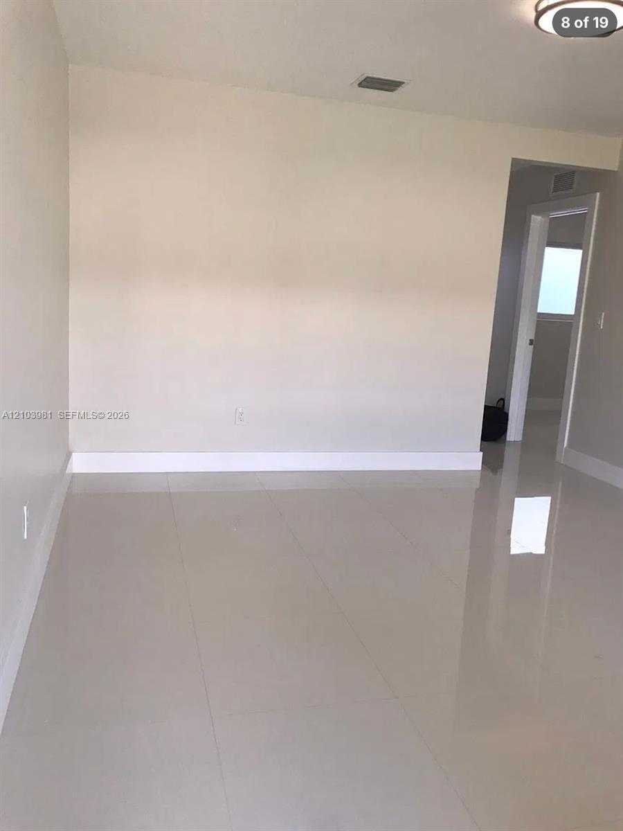 2121 NE 167th St # 3, North Miami Beach FL 33162 photo 3