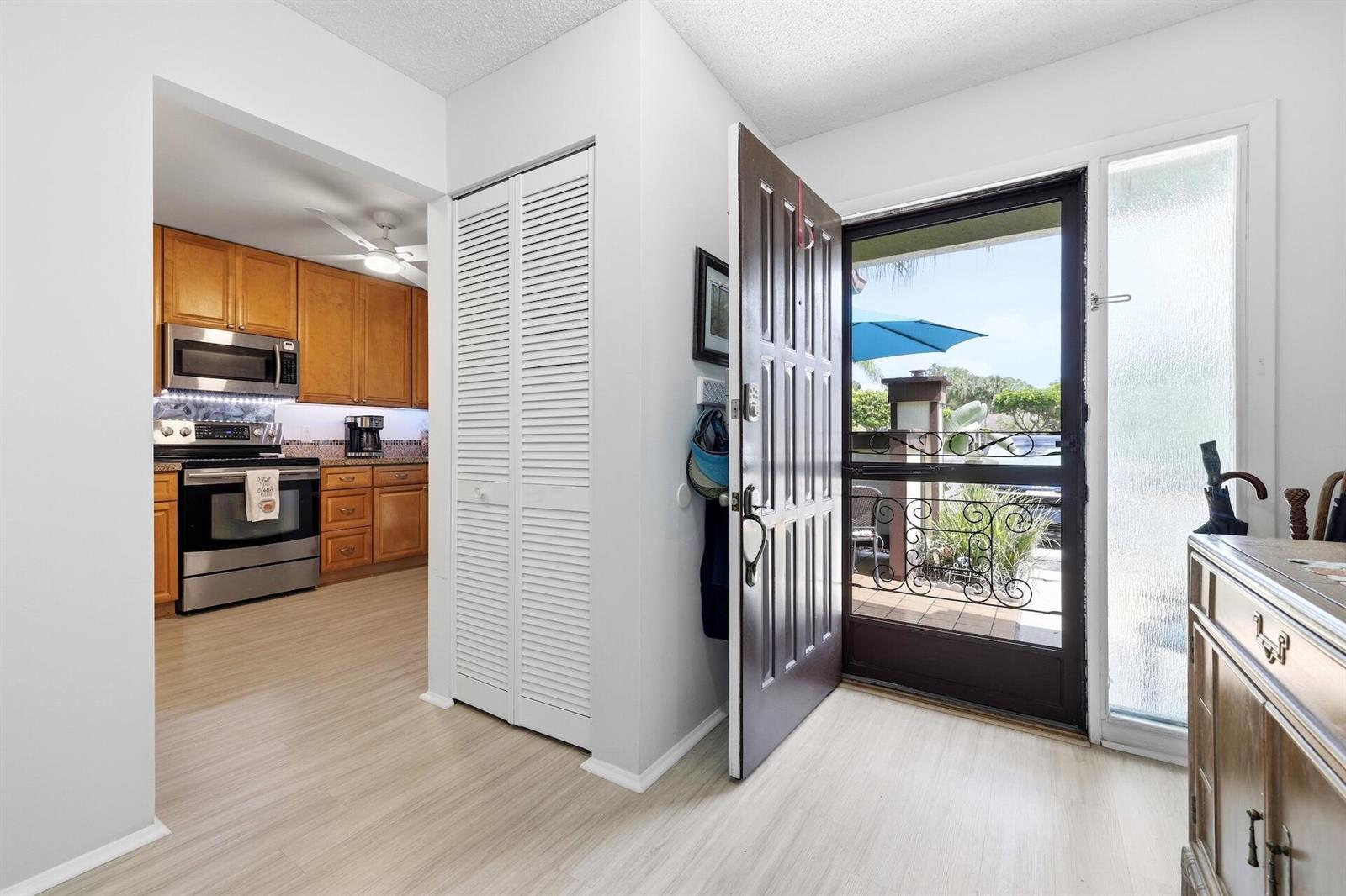 259 DEERFIELD Court, Royal Palm Beach FL 33411 photo 3