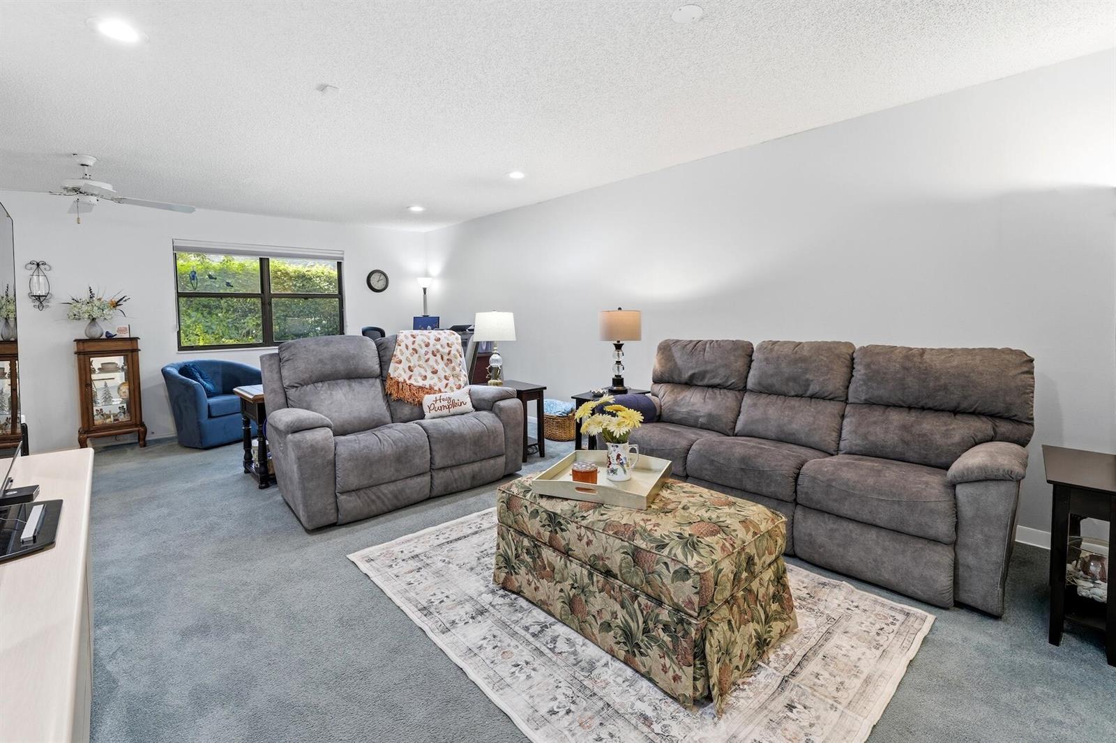 259 DEERFIELD Court, Royal Palm Beach FL 33411 photo 4