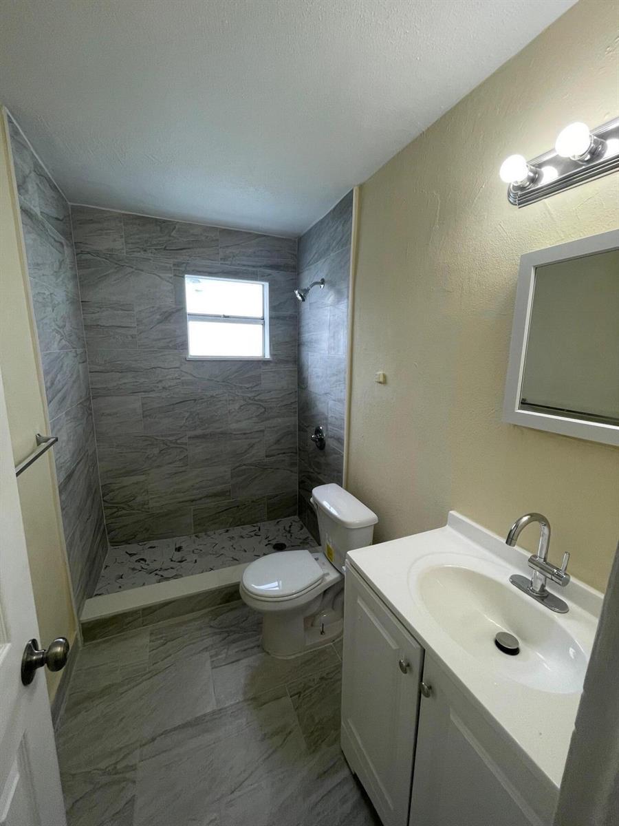 22 NW 8th Avenue # 1, Dania Beach FL 33004 photo 5