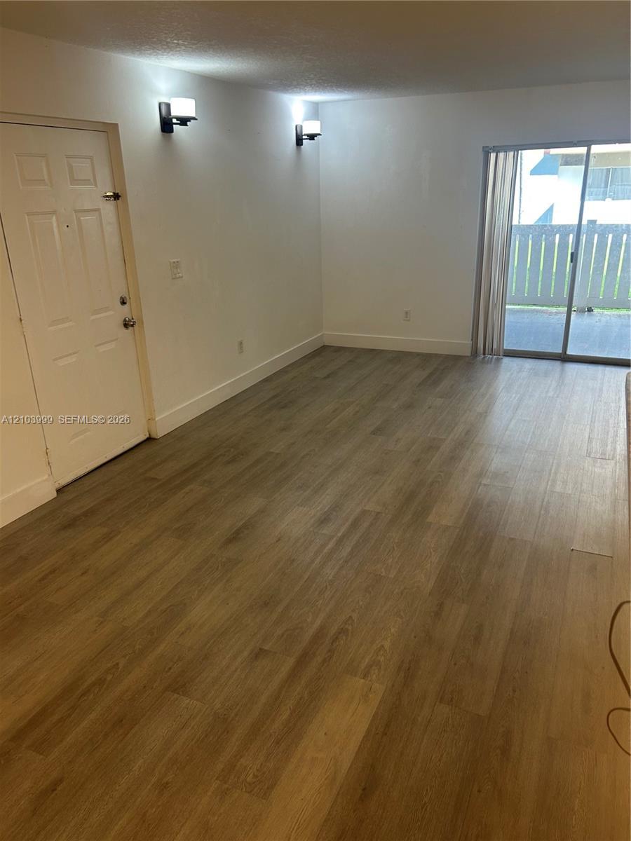 18870 NW 57th Ave # 104, Hialeah FL 33015