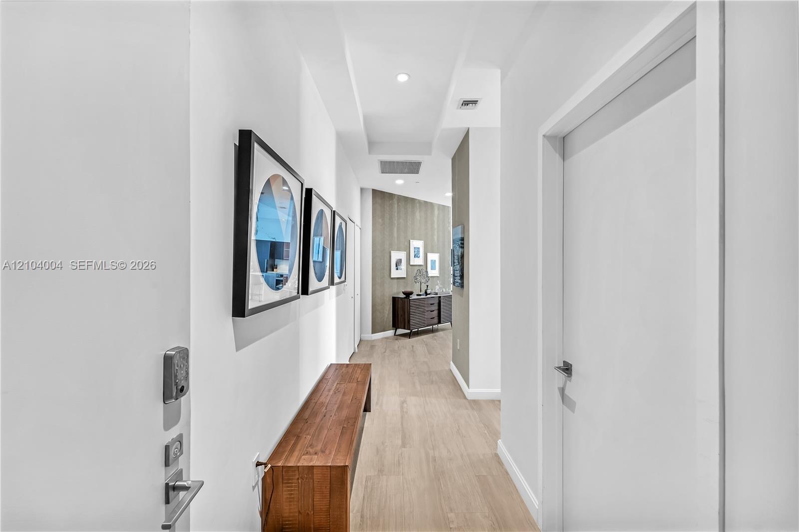 45 SW 9th St # 4501, Miami FL 33130 photo 2