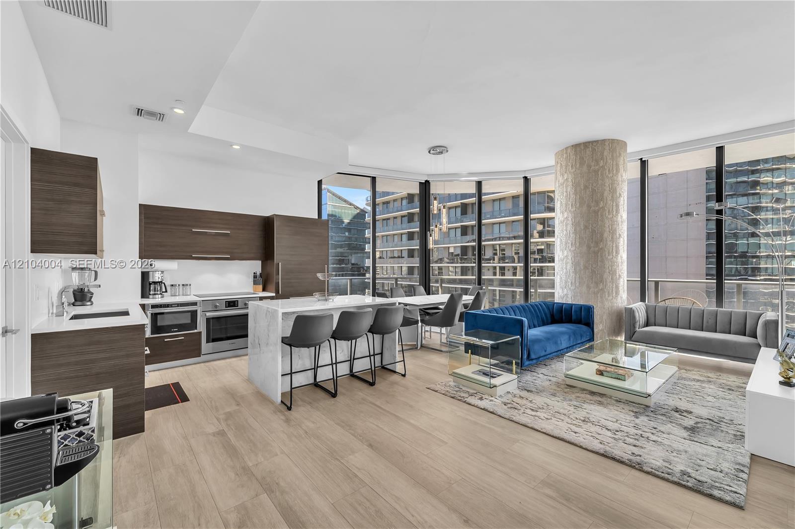 45 SW 9th St # 4501, Miami FL 33130 photo 3