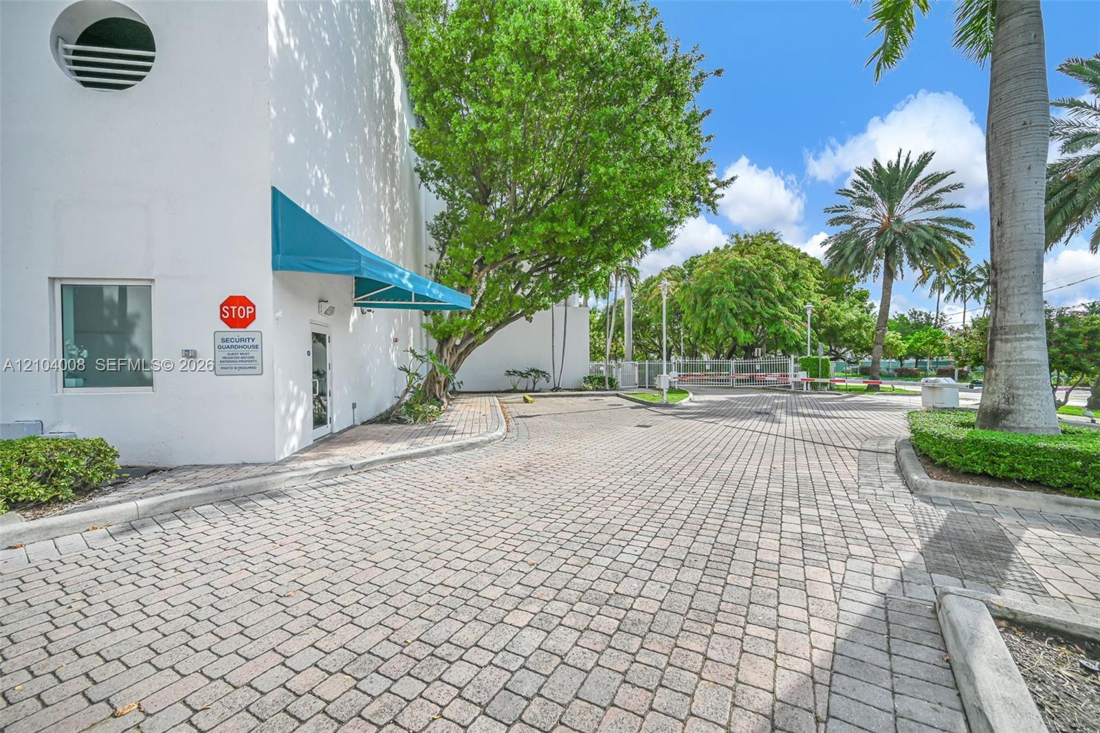 7900 Harbor Island Dr # 923, North Bay Village FL 33141 photo 4