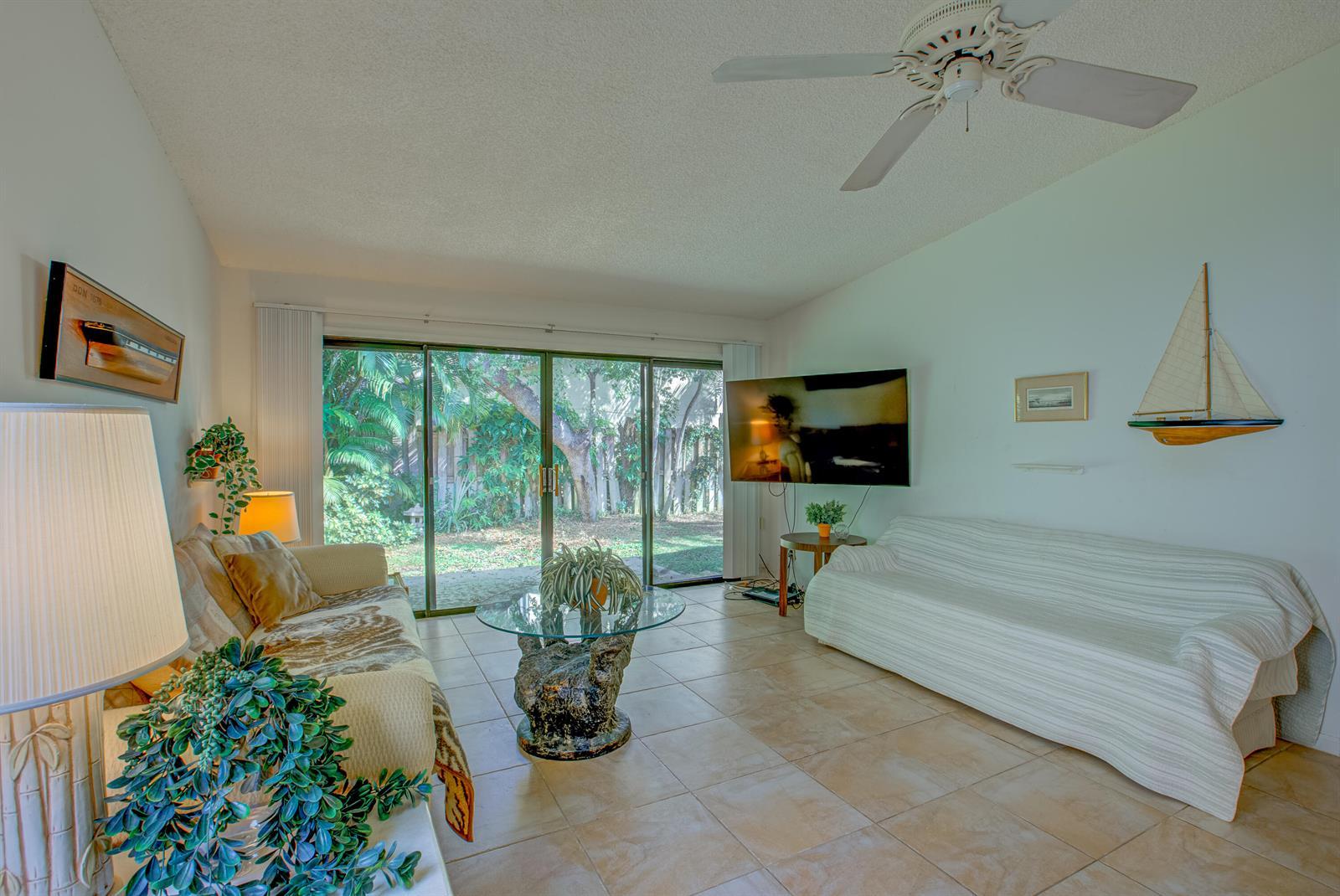 1092 Raintree Court, Palm Beach Gardens FL 33410 photo 3