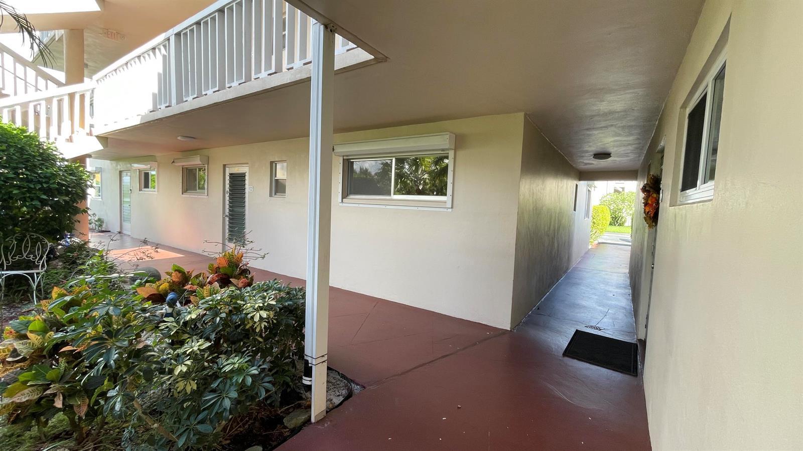2856 Garden Drive S # 102, FL 33461 photo 2