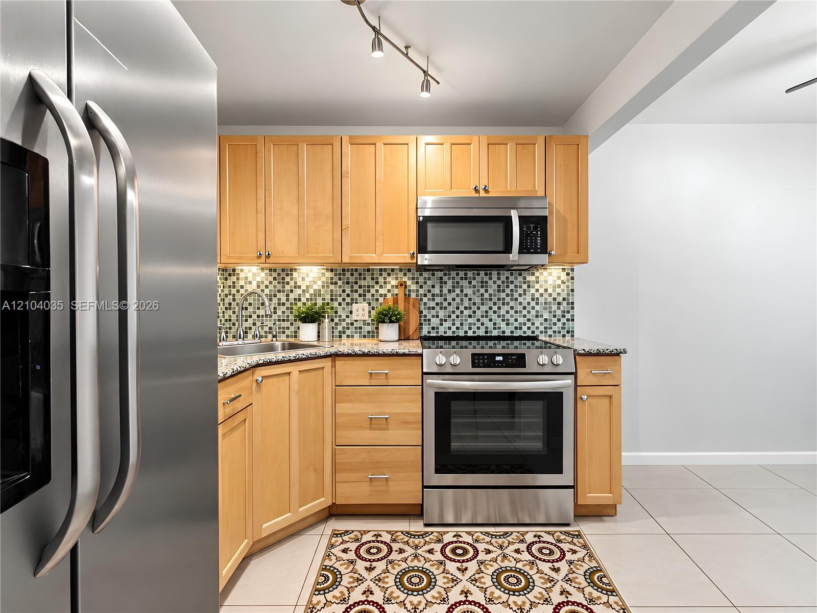 9850 Sunrise Lakes Blvd # 108, Sunrise FL 33322 photo 4