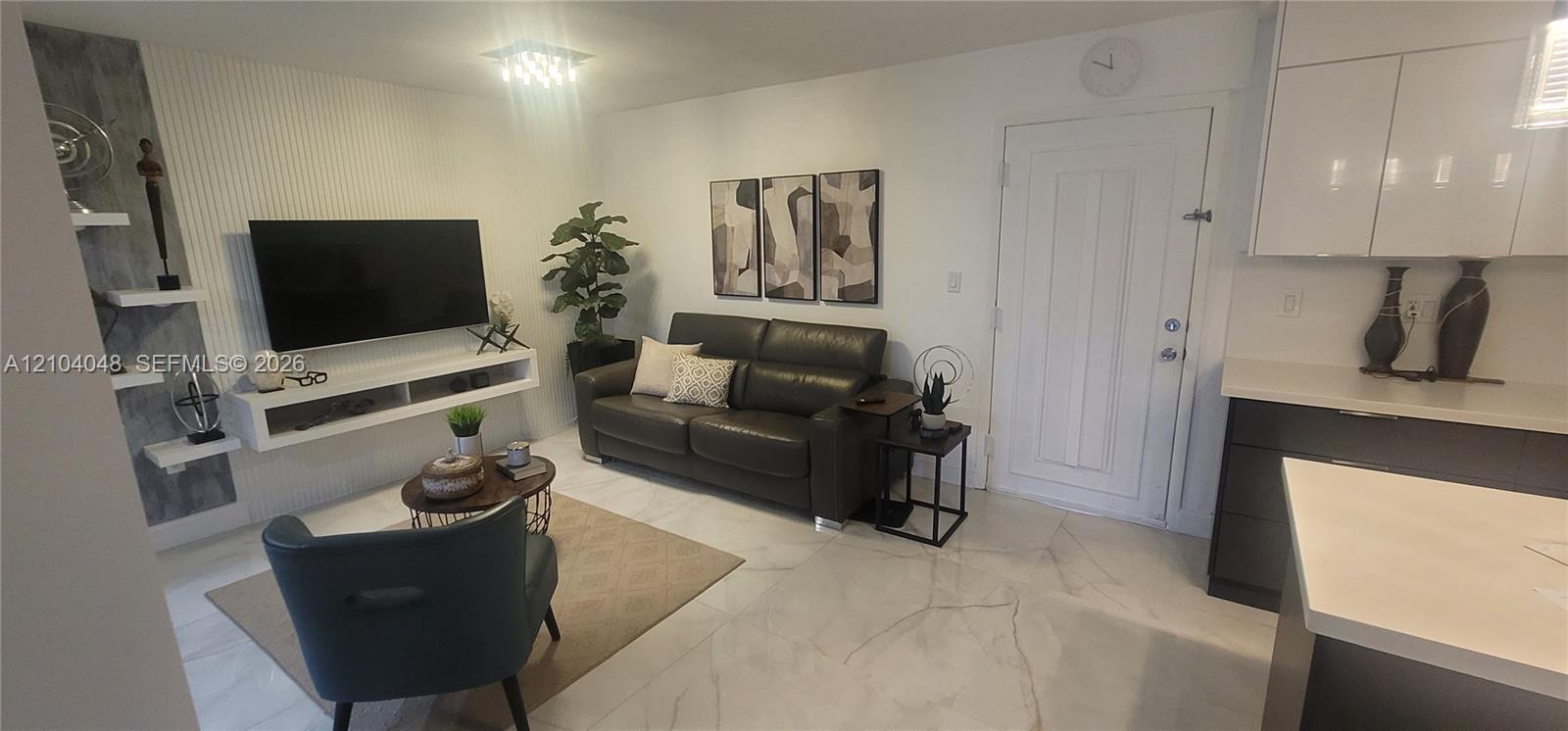 9371 Fontainebleau Blvd # I108, Miami FL 33172 photo 4