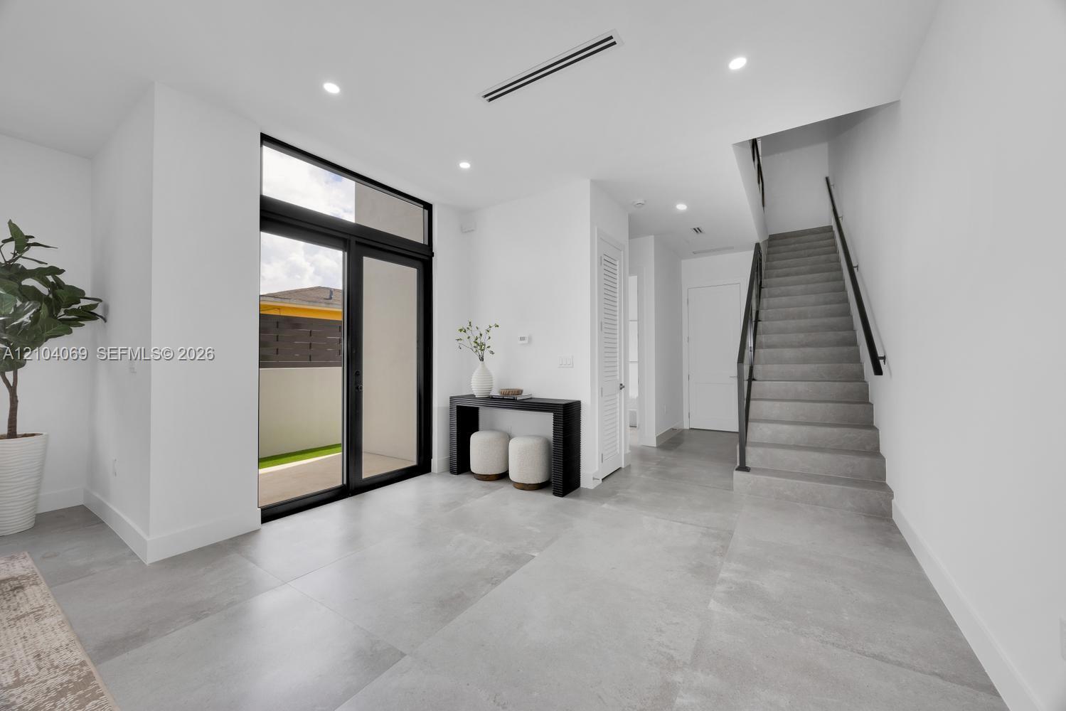 1771 NW 3 St, Miami FL 33125 photo 4