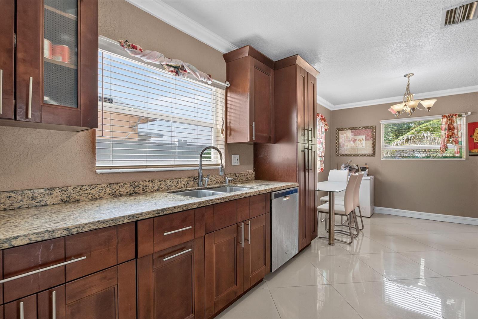 6351 SW 10TH Court, North Lauderdale FL 33068 photo 4