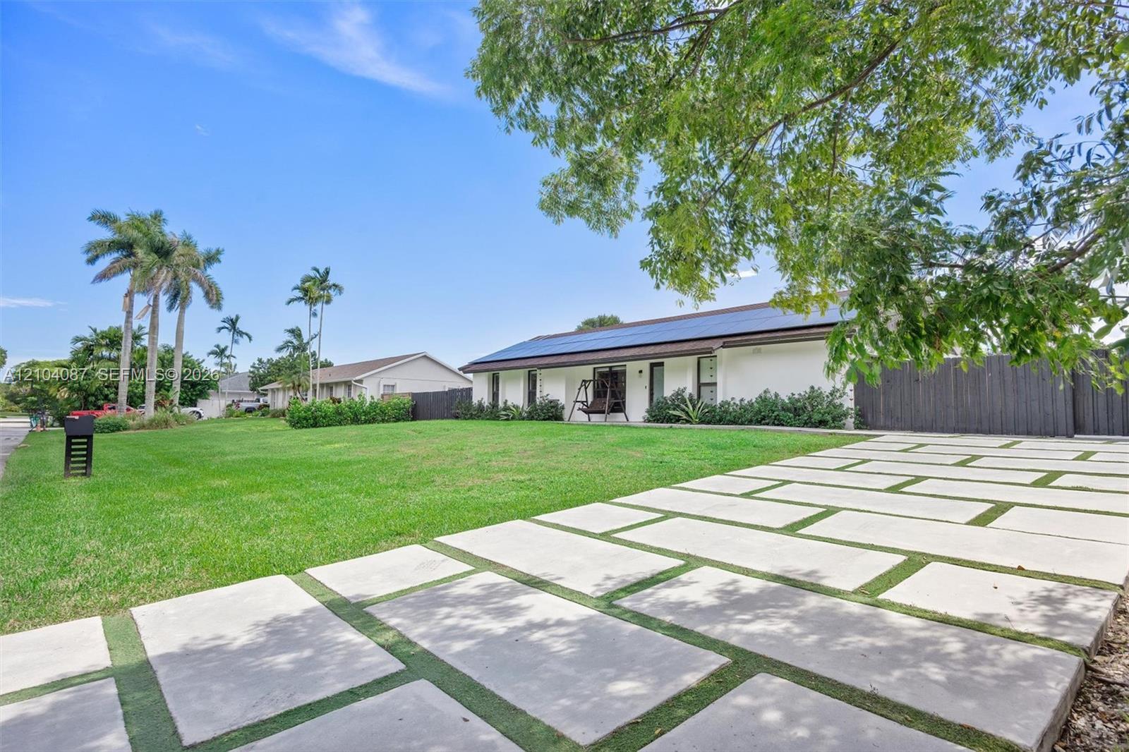 8840 SW 181st Ter, Palmetto Bay FL 33157 photo 3