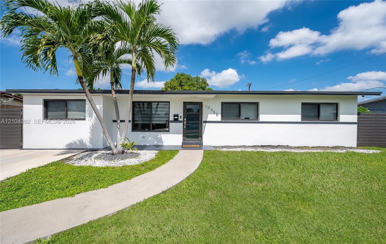 10455 SW 43rd Ter, Miami FL 33165