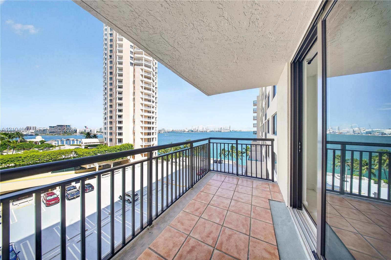 540 Brickell Key Dr # 916, Miami FL 33131 photo 3