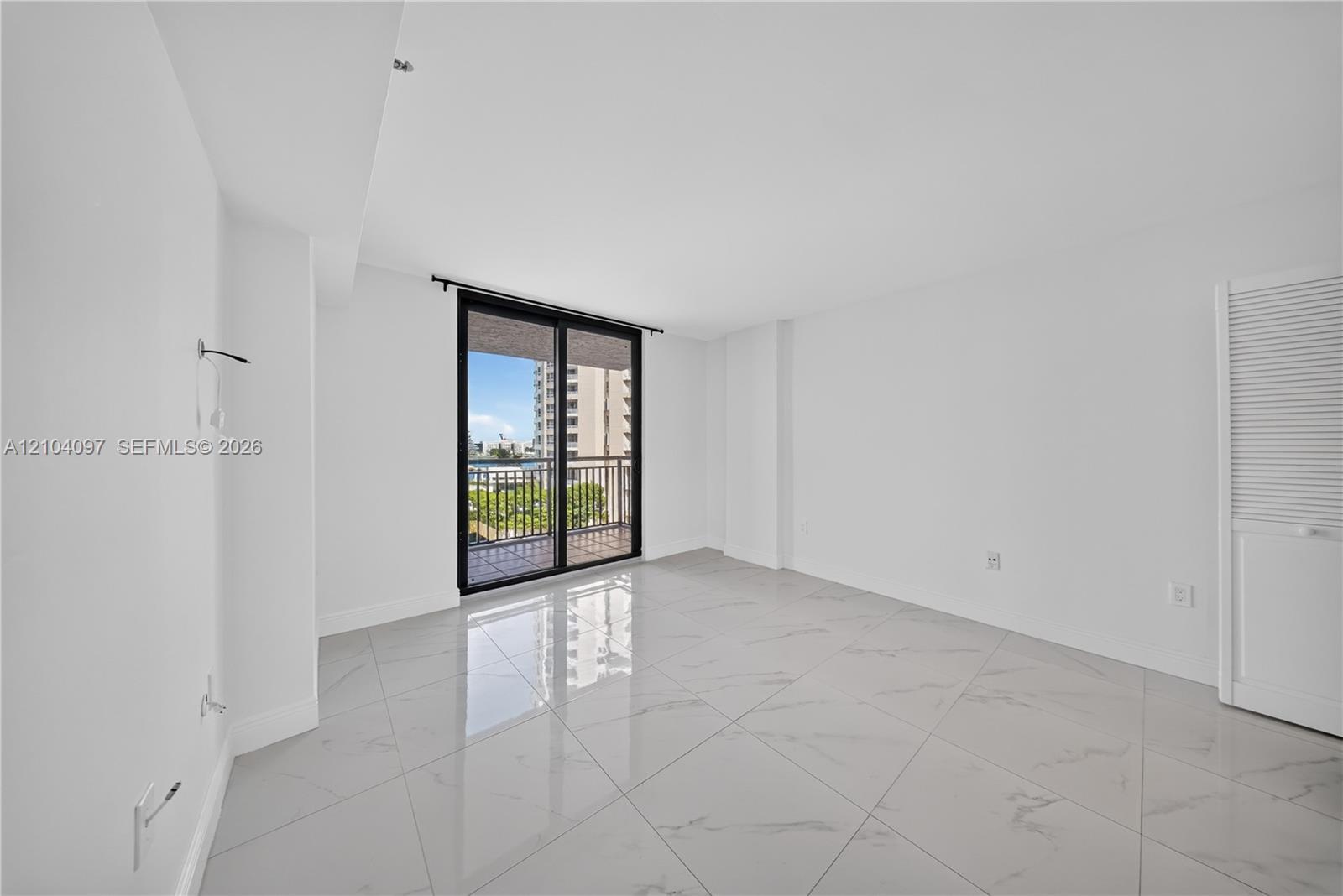 540 Brickell Key Dr # 916, Miami FL 33131 photo 5