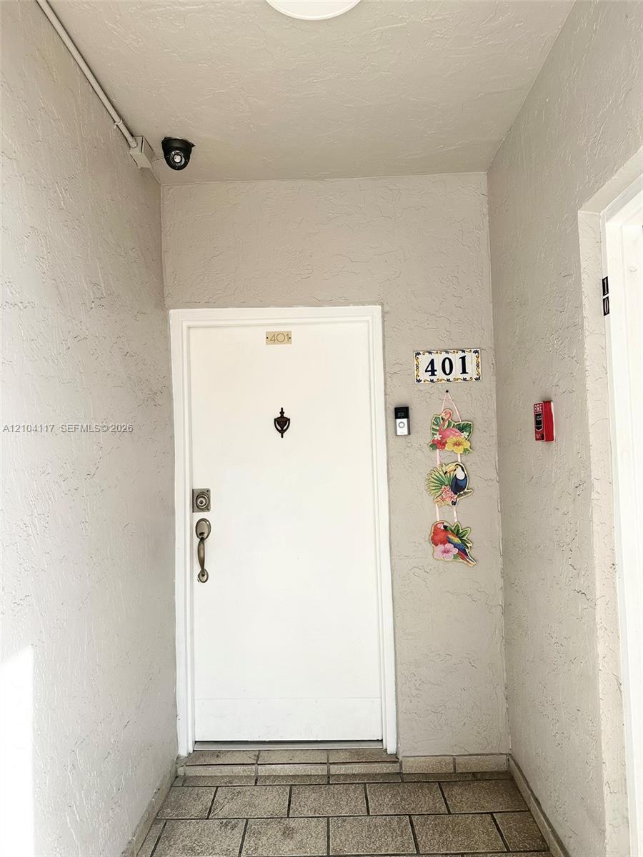 8425 NW 8th St # 401, Miami FL 33126 photo 2