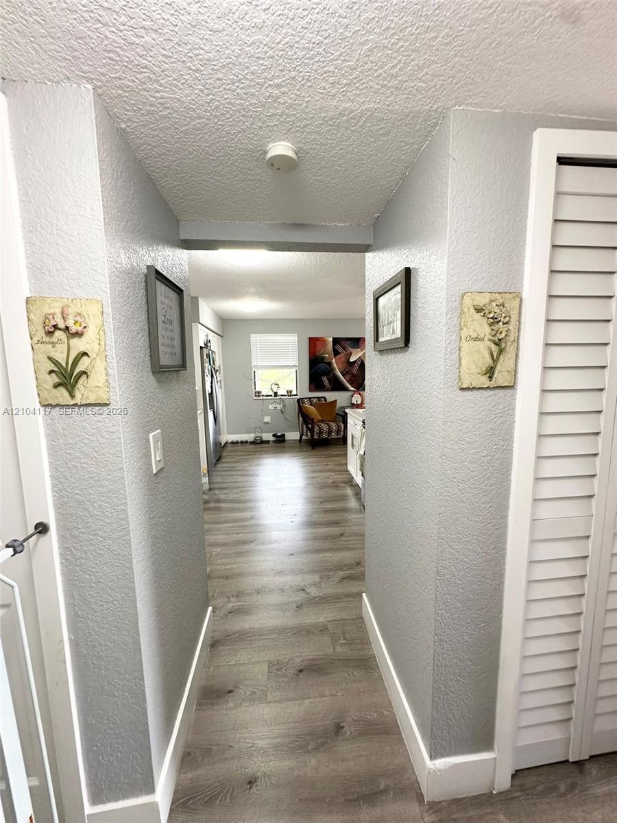 8425 NW 8th St # 401, Miami FL 33126 photo 5