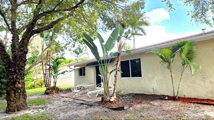 400 SW NATURA Avenue, Deerfield Beach FL 33441 photo 5